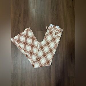 Hollister Plaid Flared Bottoms in Cream and Brown